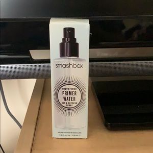 Smash box primer water